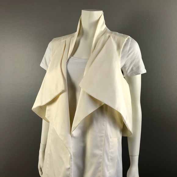 bebe long vest - Picture 2 of 4